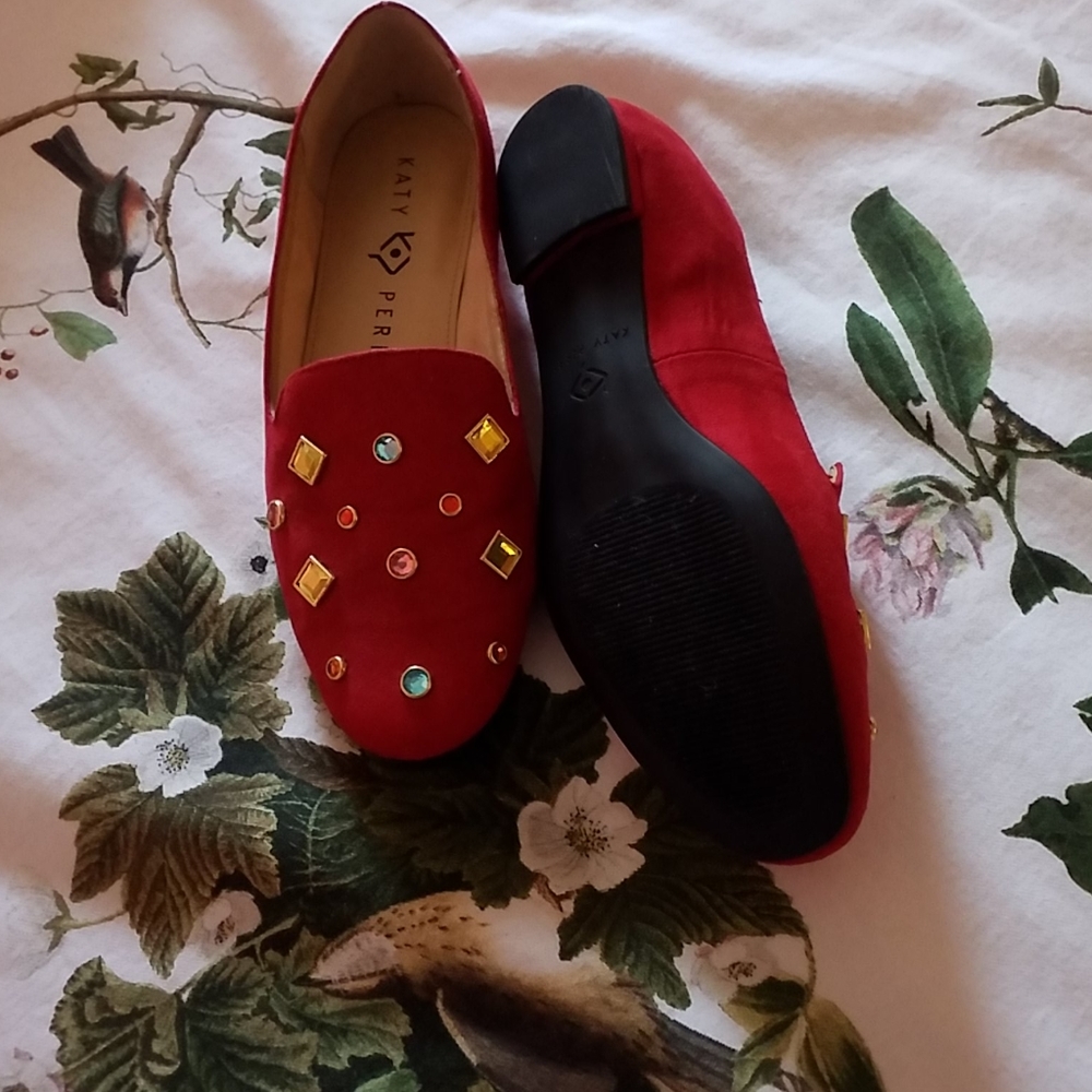 Shoes - Picture 2 of 4